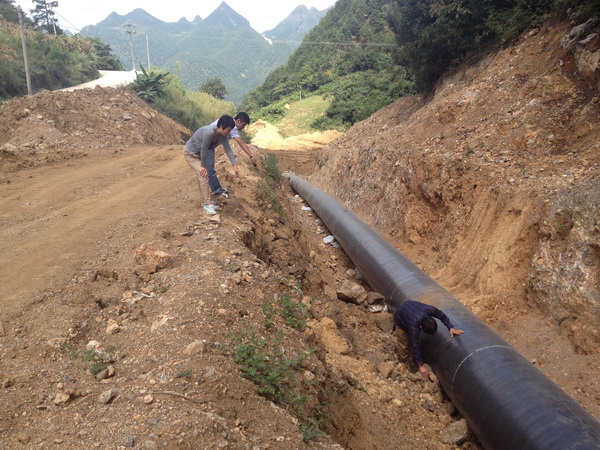 中缅天然气管道施工现场贵州段9